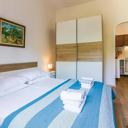 Appartamento Stunning In With Wifi Pola