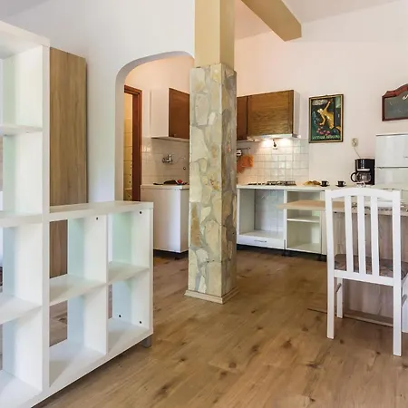 Cozy Apartment In Pula With Wifi *