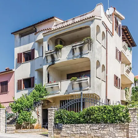 Cozy Apartment In Pula With Wifi *
