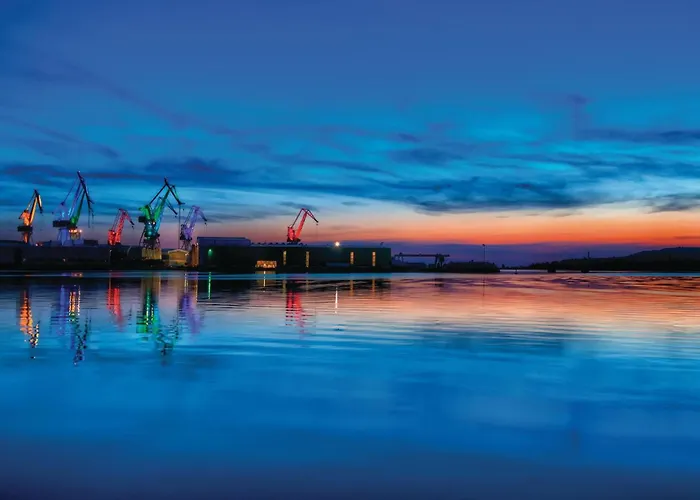 Stunning In With Wifi Lägenhet *